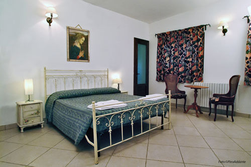 Hotel Masseria L'Ovile Ostuni Exterior foto